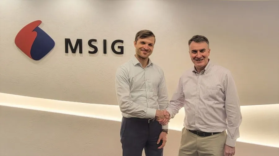 Philip Kent, CEO of MSIG Hong Kong (right), and Tomas Holub, CEO of CoverGo (left)