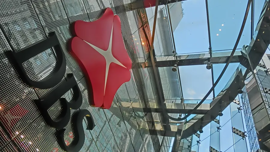 DBS Hong Kong (Source: Wikimedia Commons)