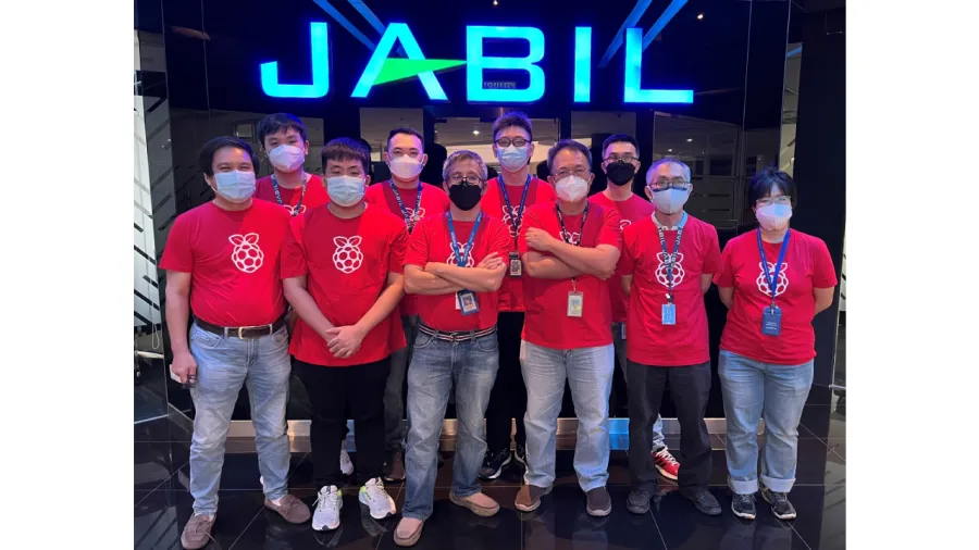Jabil Pi project leader Jinho Lim (front row, 3rd from left) and team, celebrates winning the Hardware - Manufacturing Award