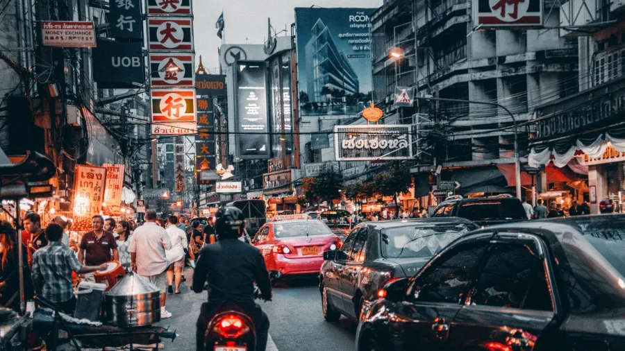 A street in Bangkok (photo courtesy of Suzukii Xingfu, Pexels)