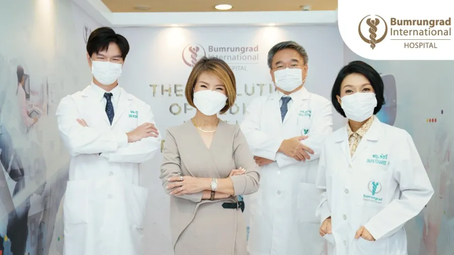 Bumrungrad Hospital's team of doctors. Photo from hospital's website
