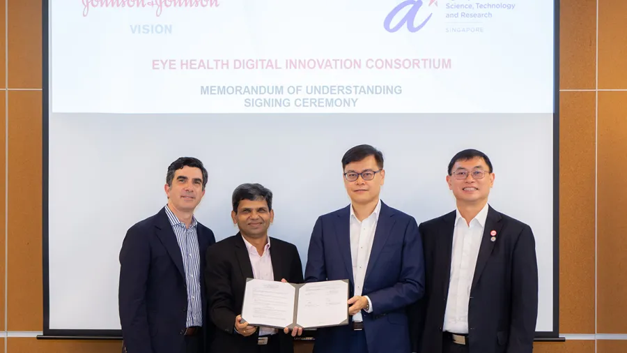 (From left to right) Peter Menziuso, Company Group Chairman, Johnson & Johnson Vision, Vaibhav Saran, Area Vice President, APAC, Vision Care, Johnson & Johnson Vision, Dr Su Yi, Executive Director of A*STAR’s, Institute of High Performance Computing, and Professor Tan Sze Wee, Assistant Chief Executive of Enterprise, A*STAR, at the signing of the MoU, on Jul 12, 2022, marking the joint establishment of the Eye Health Digital Innovation Consortium.