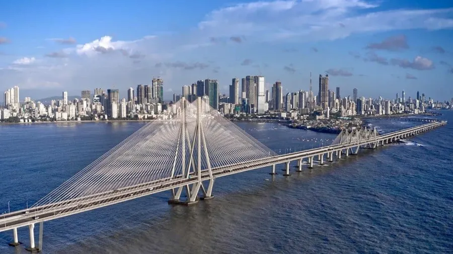Mumbai, India (Photo by Editor8220, Wikimedia Commons)