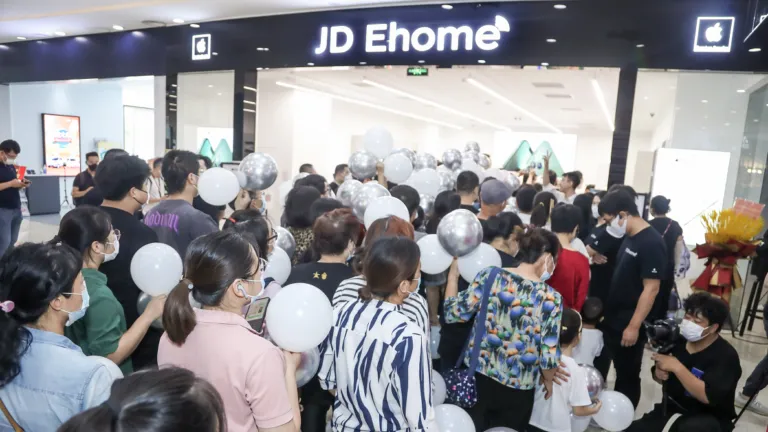 Photo from JD Corporate Blog website.