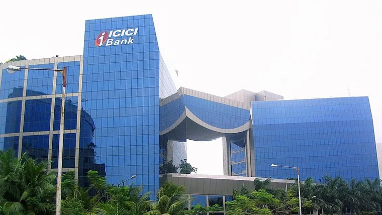 Photo courtesy of Sumedh (Wikimedia Commons).