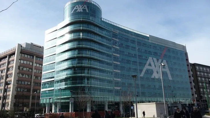 /AXA