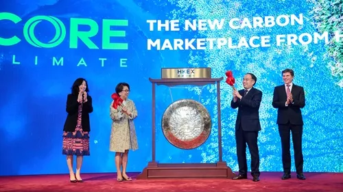 From left to right, Hong Kong Permanent Secretary for Financial Services & the Treasury (Financial Services) Salina Yan, HKEX Chairman Laura M Cha, Hong Kong Secretary for Financial Services and the Treasury Christopher Hui, HKEX CEO Nicolas Aguzin at the gong-strike ceremony to celebrate the launch of Core Climate. /HKEX