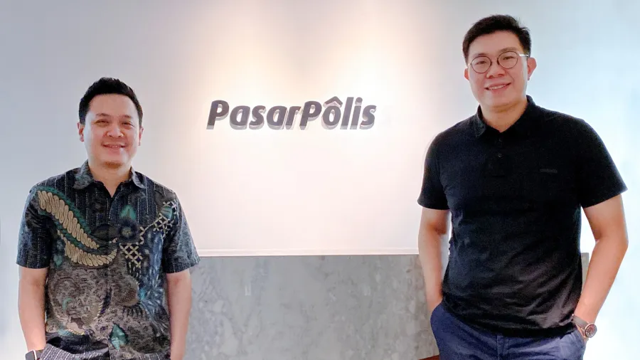 (L to R) Michael Saputra, COO and Cleosent Randing, CEO of PasarPolis. Photo from PasarPolis.