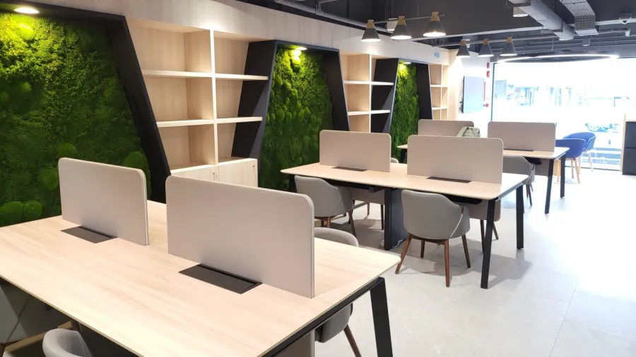 Inside Spaces@SCB (photo courtesy of IWG and Standard Chartered Bank)