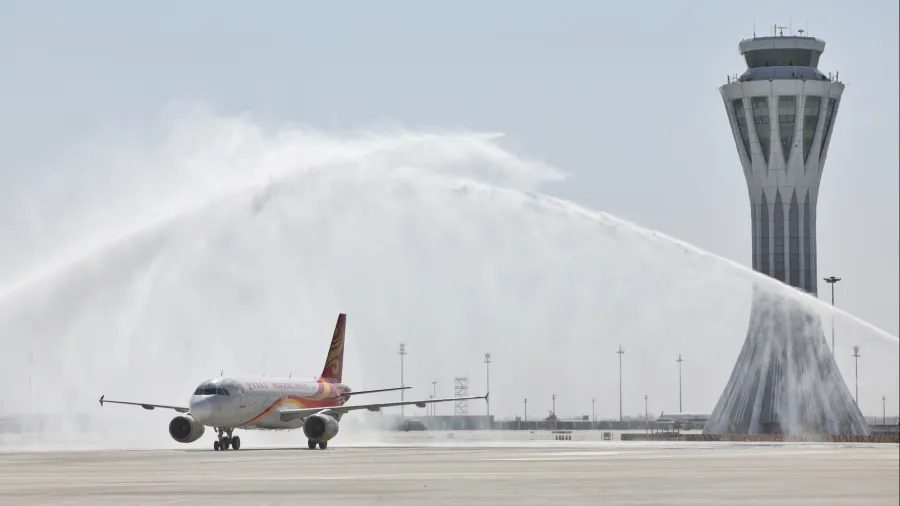 Hong Kong Airlines’ first flight landing at Beijing Daxing International Airport was greeted with a traditional water cannon salute /Photo provide by Mr Taoran HKA