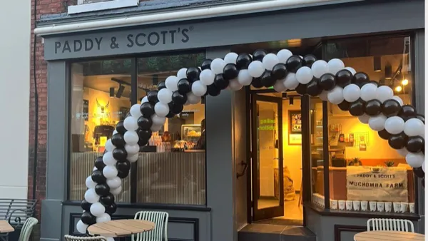 /Paddy & Scott’s