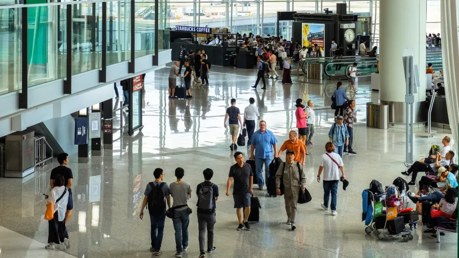 /Connecting Flights Guide from Pexels