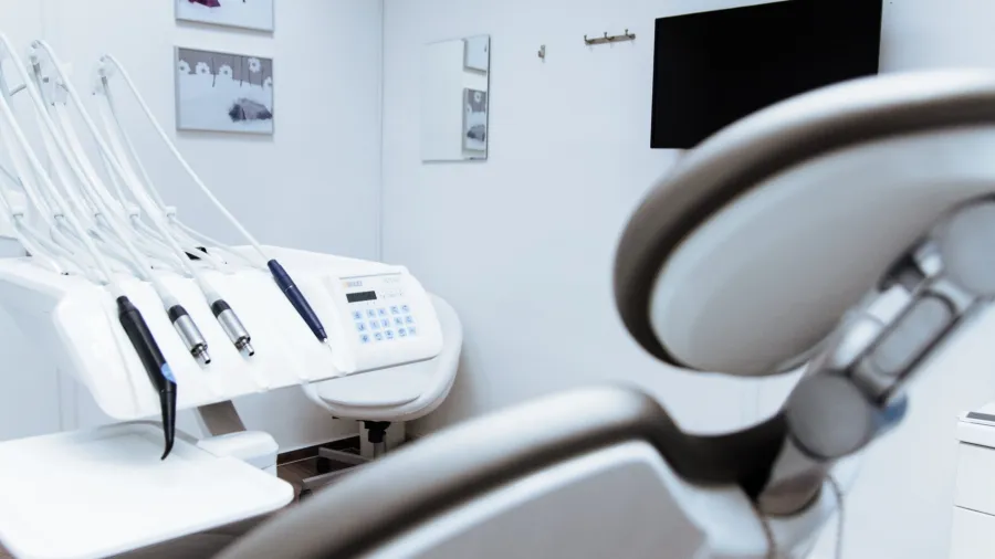 Photo by Daniel Frank: https://www.pexels.com/photo/view-of-clinic-305568/