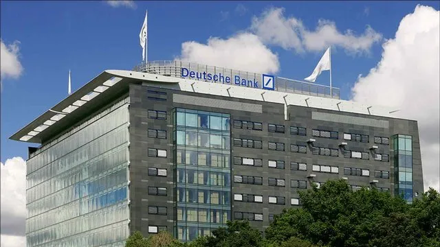 Deutsche Bank in Warsaw (photo from the bank's official website).