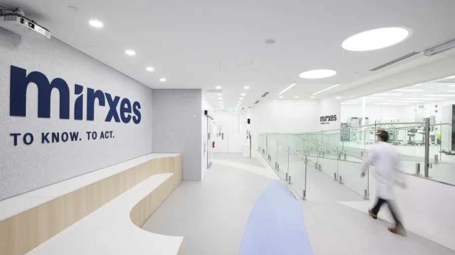 Photo from Mirxes.