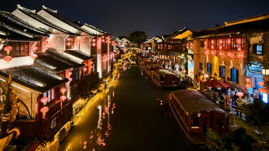 A street in Suzhou, China. Photo by Seele An via Unsplash. Apart from cropping the photo, no other edits were made.