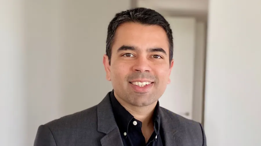 Anshul Laroia, Chief CPG growth officer at The Coffee Bean & Tea Leaf (Photo via LinkedIn)