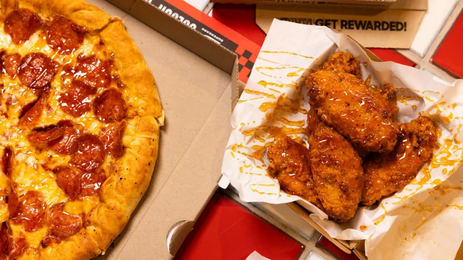 Press photo. /Pizza Hut