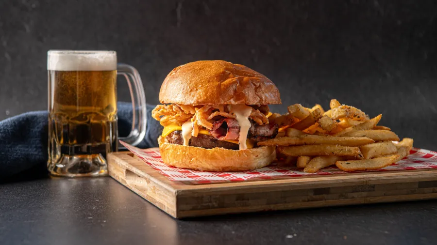 Press photo. /Lone Star Rib House and Brews