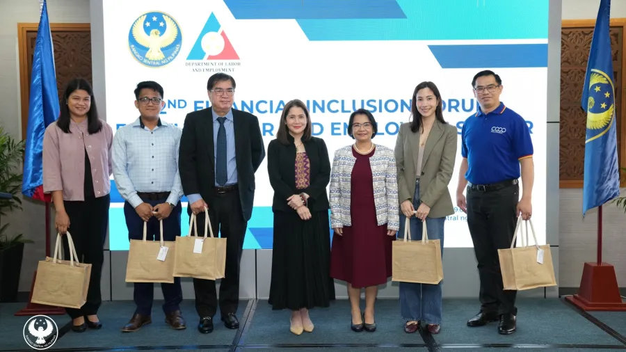 From L to R: BSP Director Rochelle Tomas, BSP Bank Officer Ruel Despabiladeras, Employers Confederation of the Philippines Governor Federico Marquez, Jr., BSP DG Romulo-Puyat, DOLE Asec. Reyes, Maya Philippines Business Development Head of Ecosystem and Tech Partnerships Beatrice Carla Bengzon, and Cooperative Insurance System of the Philippines Chief of Underwriting Officer and Chief Technology Officer Christopher Marquez. Photo courtesy of the BSP.