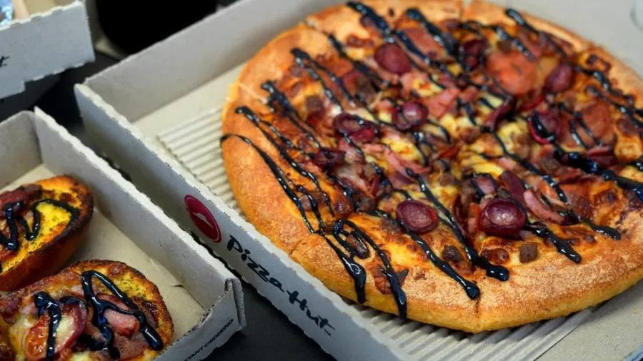 Press photo. /Pizza Hut