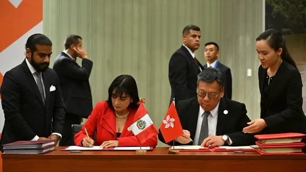 Press photo (news.gov.hk)