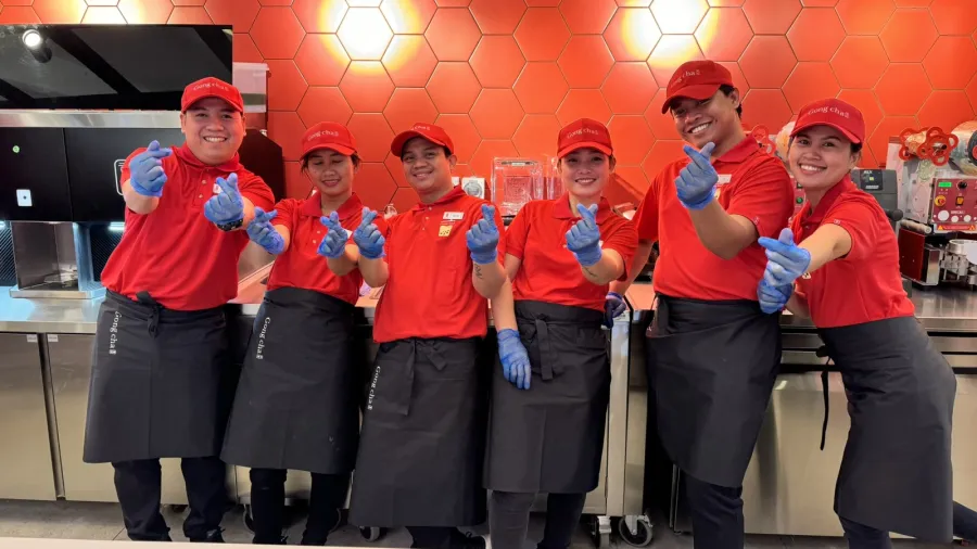 Gong cha staff. /Photo from Gong cha