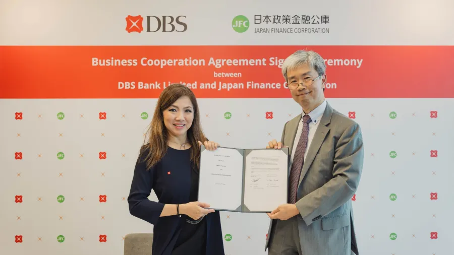 Tan Su Shan, Deputy Chief Executive Officer and Group Head of Institutional Banking, DBS; and Kenzo Yoneda, Senior Managing Director and General Manager, SME Unit, Japan Financial Corporation