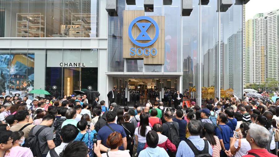 Press photo / Opening day at The Twins and SOGO Kai Tak.