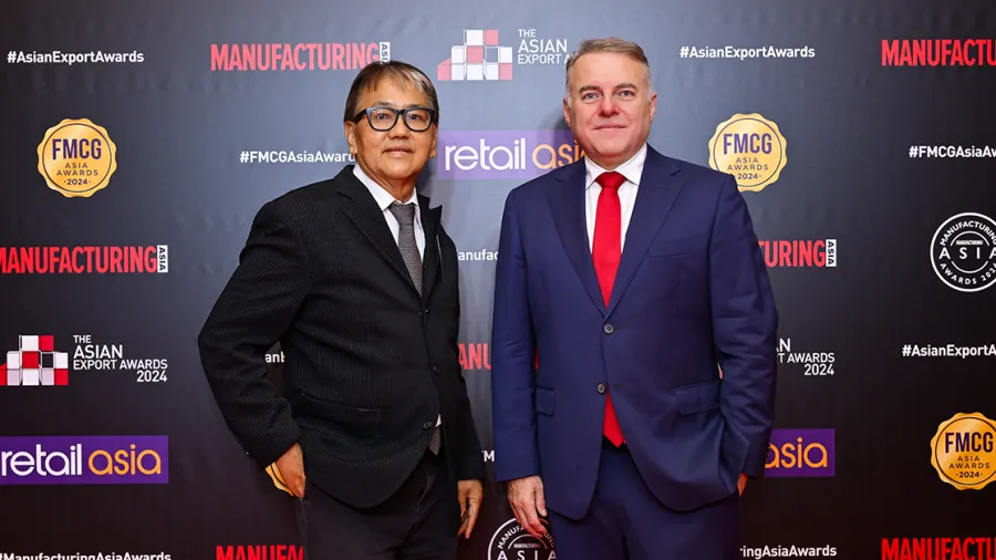 Steven Tan, founder of the Marine & Industrial Report (L) with Tim Charlton, managing director of Charlton Media Group (R). Photo credit: Charlton Media Group
