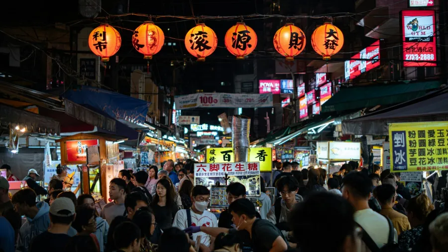 Photo by Daniel Honies via Unsplash.