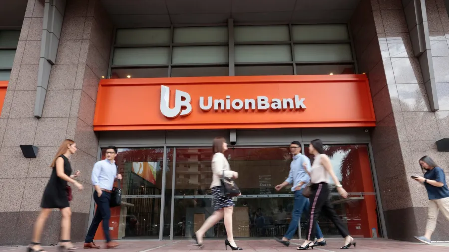 Photo from Union Bank's official facebook page. Apart from cropping, no other edits were made.