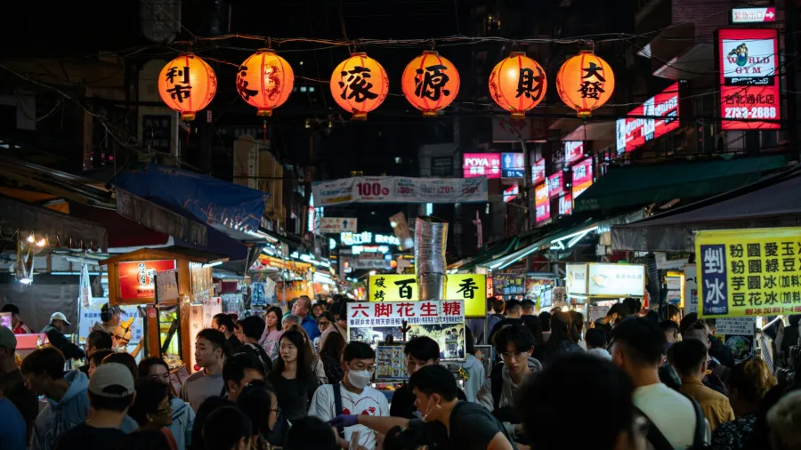Photo by Daniel Honies via Unsplash.