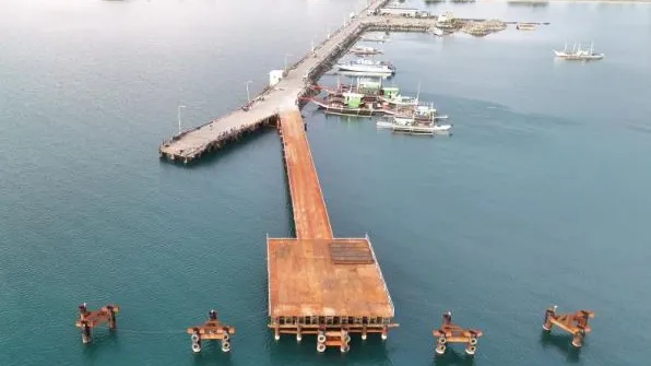 Temporary jetty completed for Alternergy’s 64 MW Alabat Wind Project on Alabat island, Quezon Province. Courtesy: Alternergy Holdings Corporation
