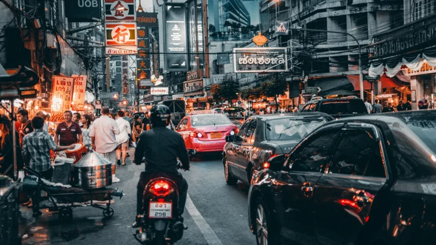 Bangkok Chinatown. Photo by Suzukii Xingfu via Pexels.