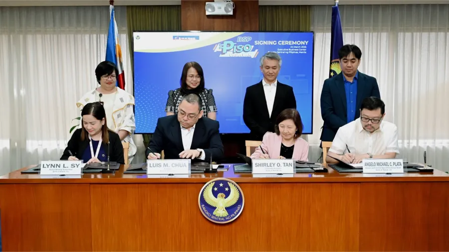 Photo shows Bangko Sentral ng Pilipinas (BSP) Assistant Governor Rosabel B. Guerrero (second row, second from left) with Bank of Makati, Inc. (BMI) President Luis M. Chua (first row, second from left) at the Piso Caravan pledge of commitment signing ceremony on 24 March 2025. They were joined by (first row, from left) BMI Branch Banking Group Head Lynn L. Sy, BMI Corporate Treasurer Shirley O. Tan, and BMI Branch and Central Operations Group Head Angelo Michael C. Plata, (second row, from left) BSP Greater Manila Regional Director Ruth C. Gonzaga, BSP North Luzon Regional Director Noel Neil Q. Malimban, and BSP Deputy Director Mark Jason A. Cagalingan.