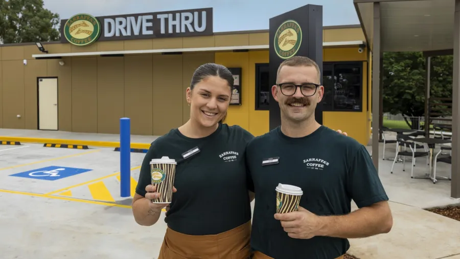 Madyson McCall & Lachlan Beirne - Zarraffa's Coffee Gracemere Franchisees / Press photo