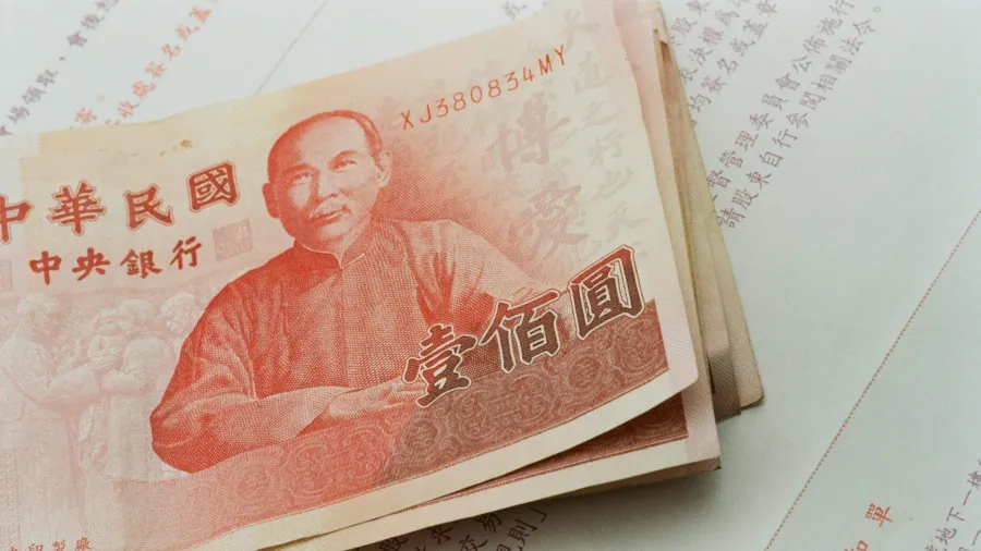 Taiwan dollar featuring Sun Yat Seng. Photo by Zhong Wei via Unsplash.