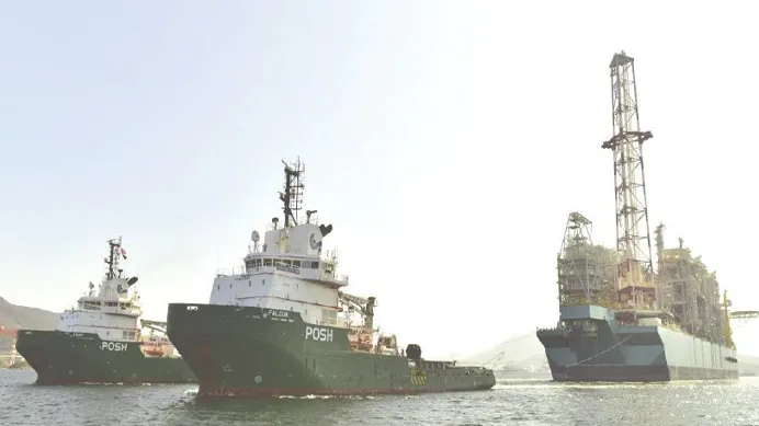 POSH vessels en route to Rotan Gas Field in offshore Sabah, Malaysia, with the PFLNG Dua vessel in tow.