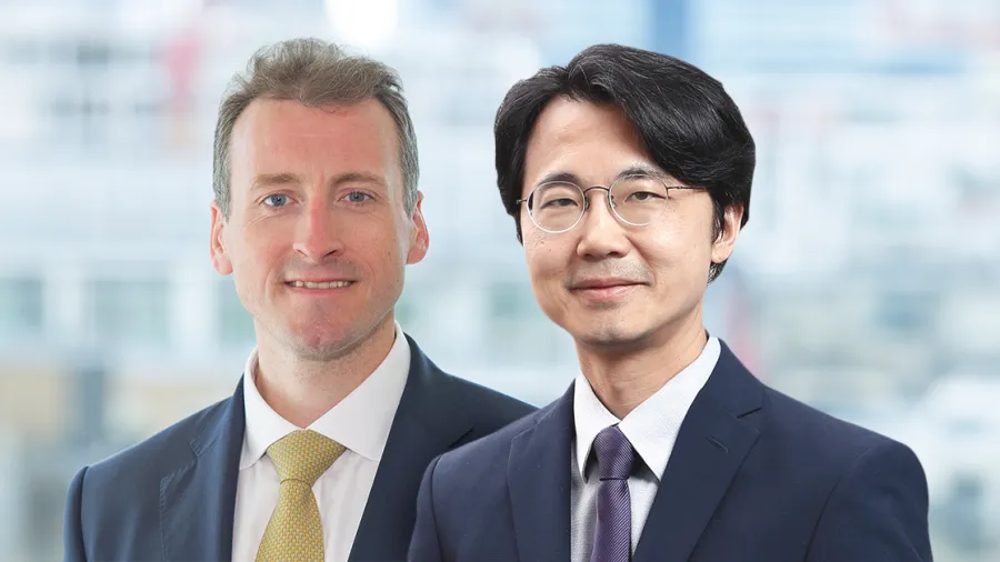 Left: Patrick O’Sullivan, head of International Insurance Solutions at global investment management firm Barings LLC; Right: Clement Lau, executive director of the Policy and Legislation Division at the Insurance Authority