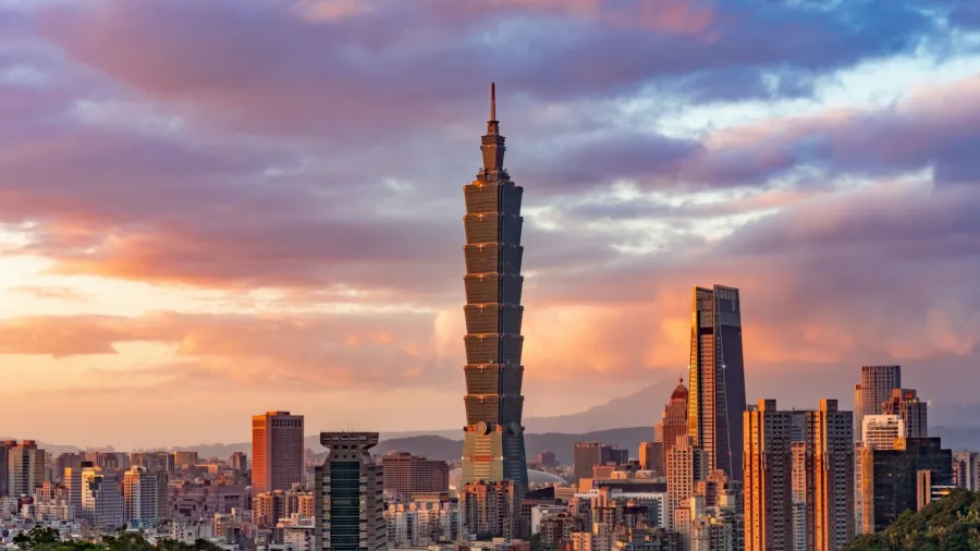 Taipei, Taiwan at dusk (Timo Volz via Unsplash)