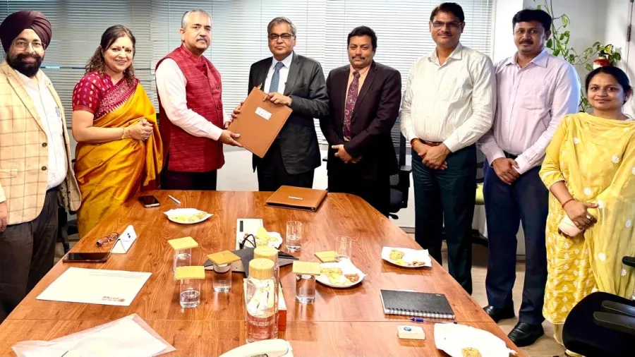 Bank of Barodha signs MOU with SIDBI (Photo courtesy of Bank of Barodha).