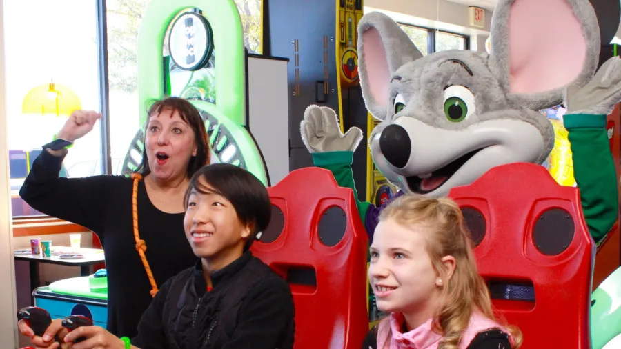 Press photo / Chuck E Cheese