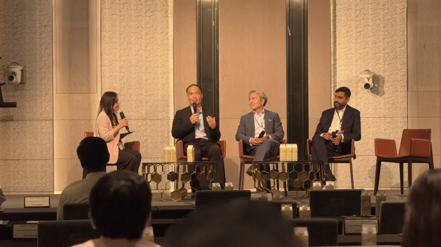 Asian Banking & Finance and Insurance Asia Summit in Singapore, 25 September.