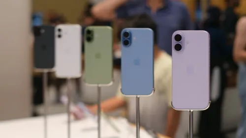 322.7 million smartphones shipped globally in Q3: IDC