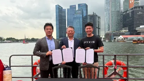 MOL PLUS and Pyxis to scale electric vessel use, charging infra in Singapore 