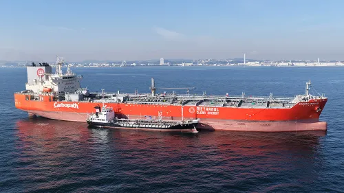 MOL completes first ship-to-ship methanol bunkering in Japan