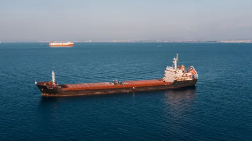 OOCL Wisdom begins maiden voyage from Qingdao after green methanol bunkering