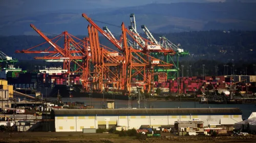 Shenzhen, Port of Los Angeles sign MOU on green shipping, supply chain cooperation