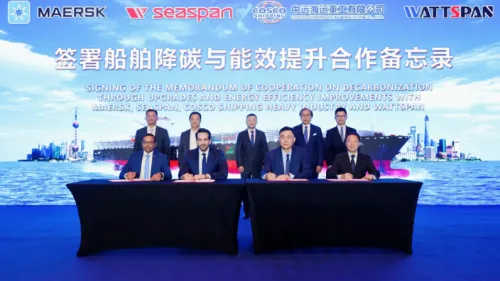 Seaspan deepens Maersk charter tie with fleet‑wide retrofits